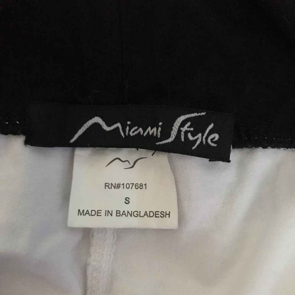 Miami ๐ - Picture 2 of 3